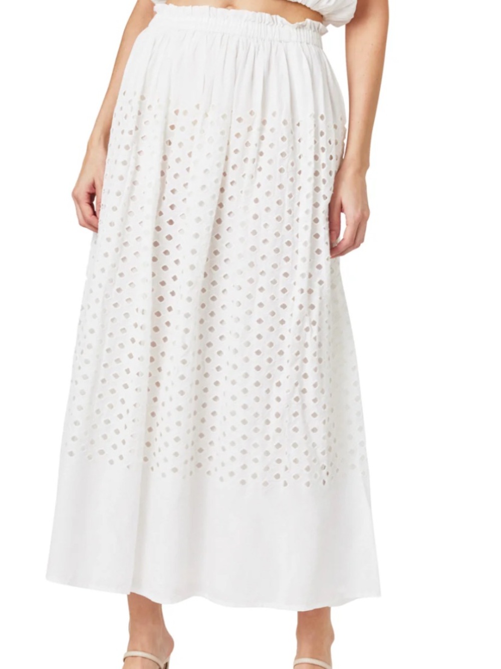 Habitual  NWT White Eyelet 100% Cotton, Lined maxi Skirt Size large